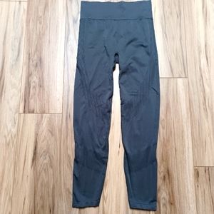 B1 - Pink Victoria's Secret Leggings Size S